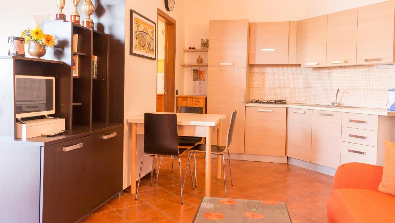 Gest Plain Apartments Santa Maria Bagian luar foto