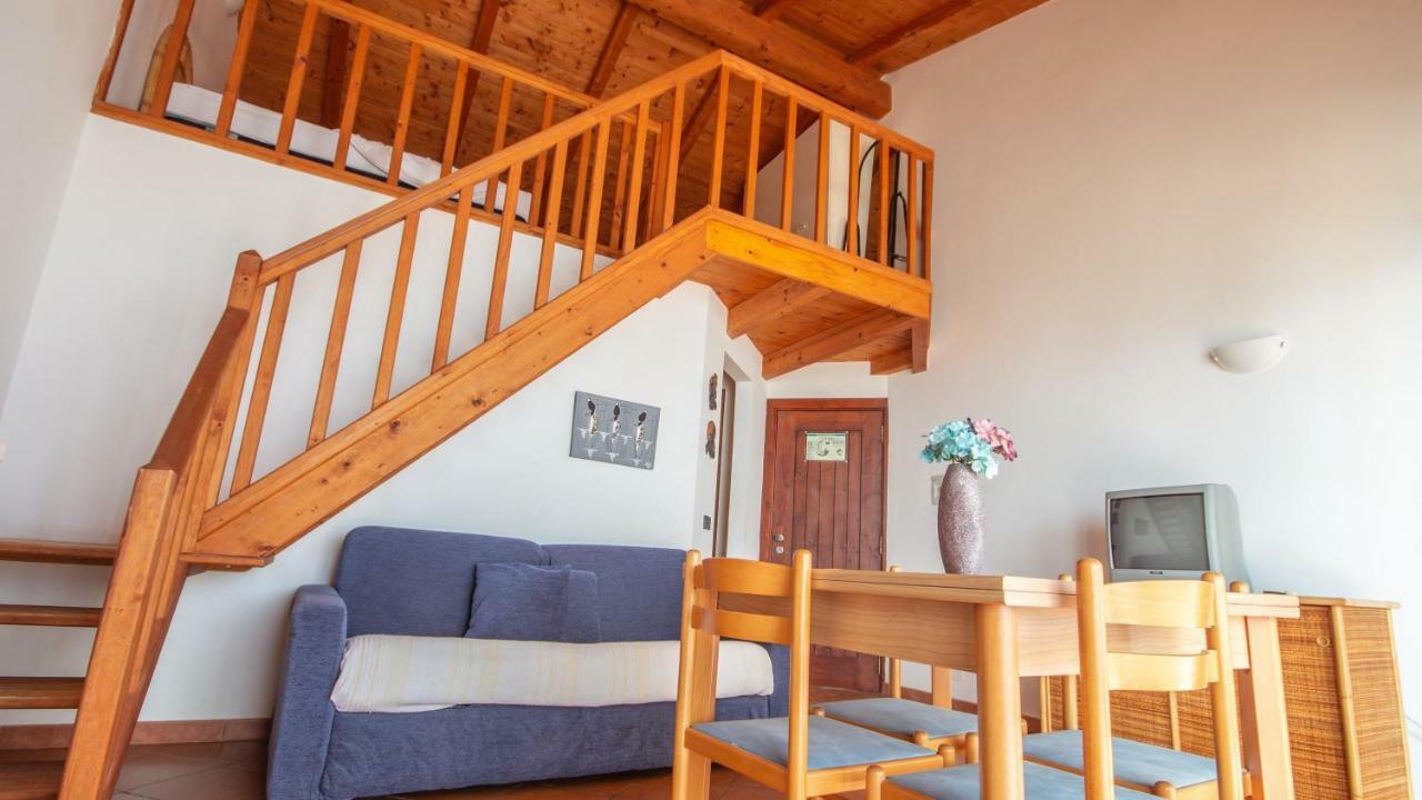 Gest Plain Apartments Santa Maria Bagian luar foto