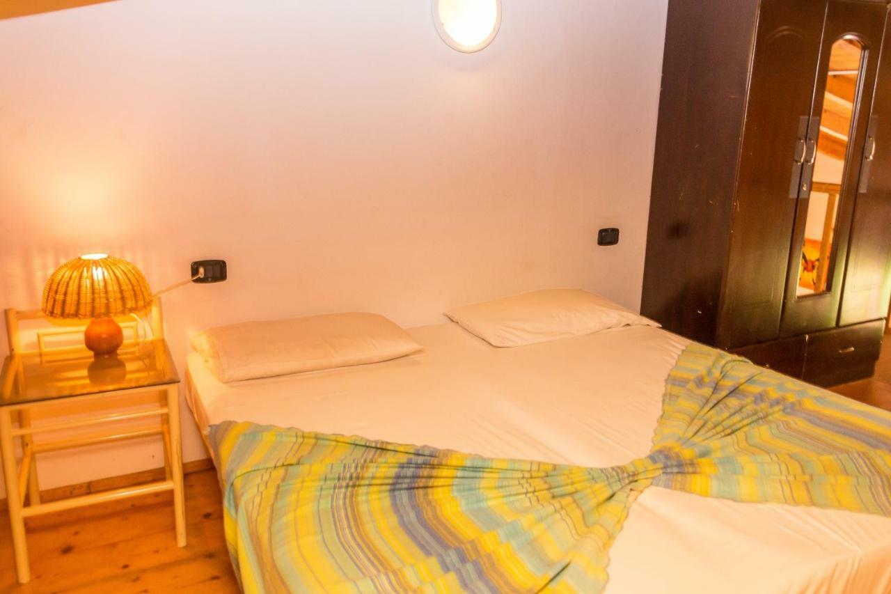 Gest Plain Apartments Santa Maria Bagian luar foto