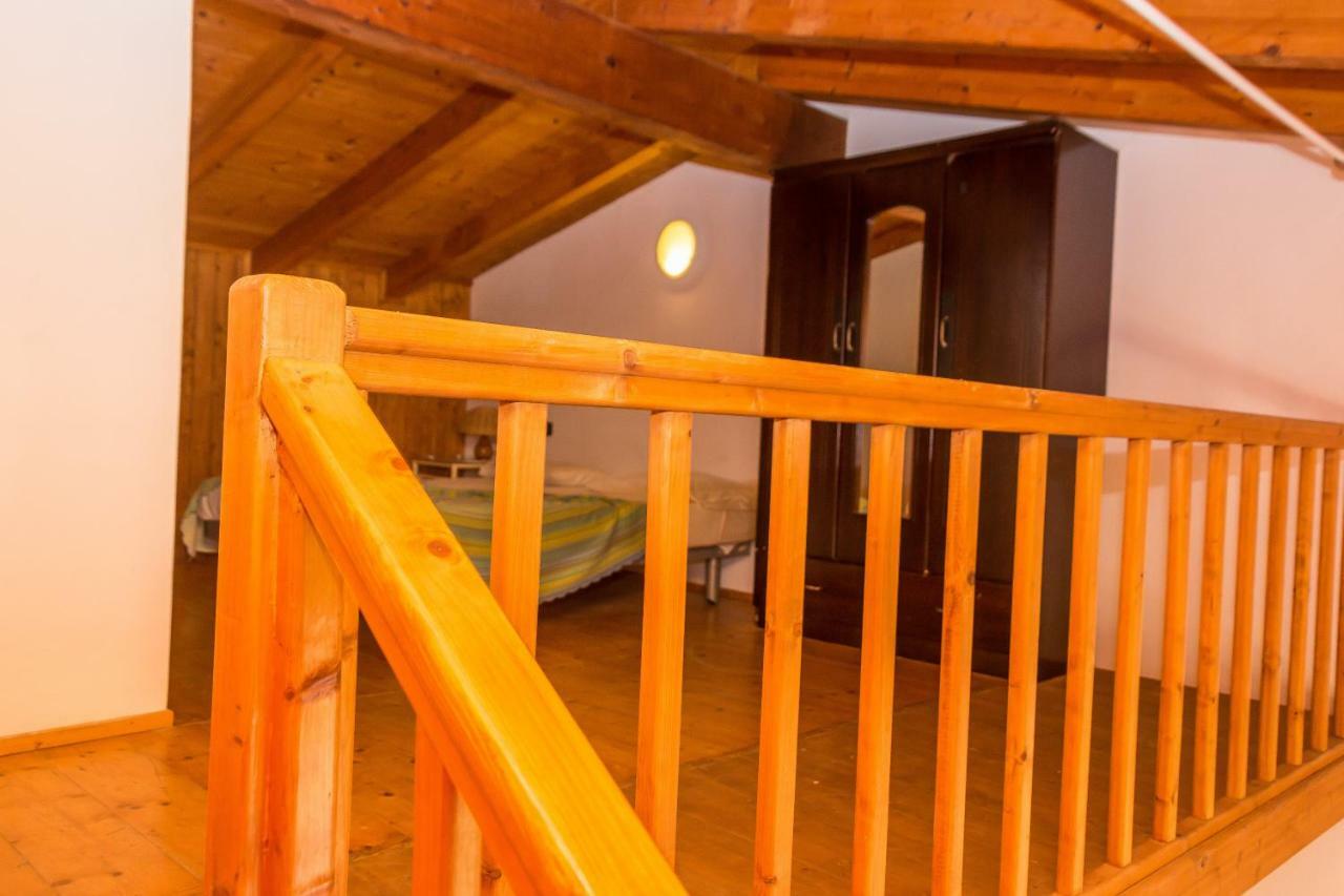 Gest Plain Apartments Santa Maria Bagian luar foto